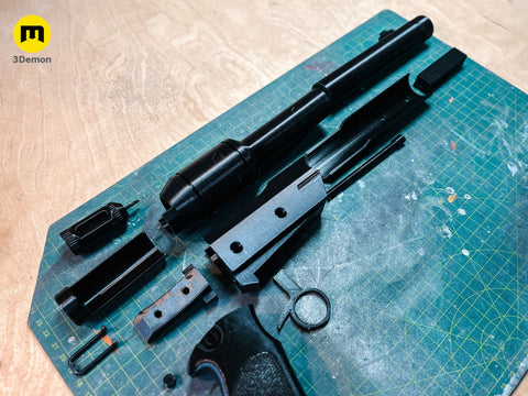 Fallout Lucy's Tranquilizer gun and Darts