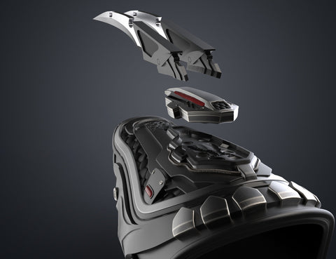 Fugitive Predator Gauntlet and Blades