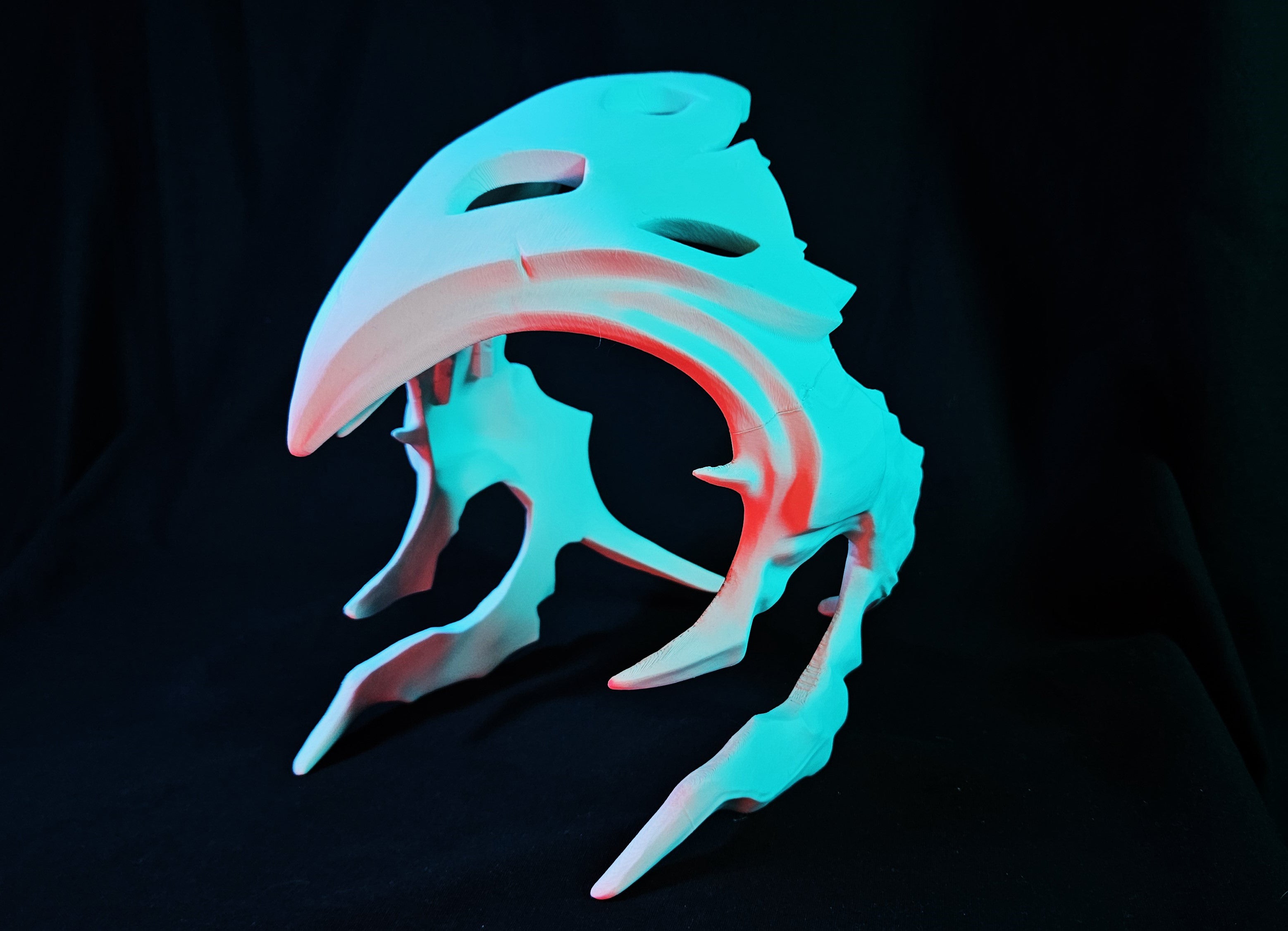 翼の王冠デザインの通販 | LIGHTANDDRAWING