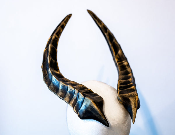 Segmented Curved Horns