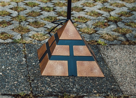 Pyramid Stand — 3D printable STL model