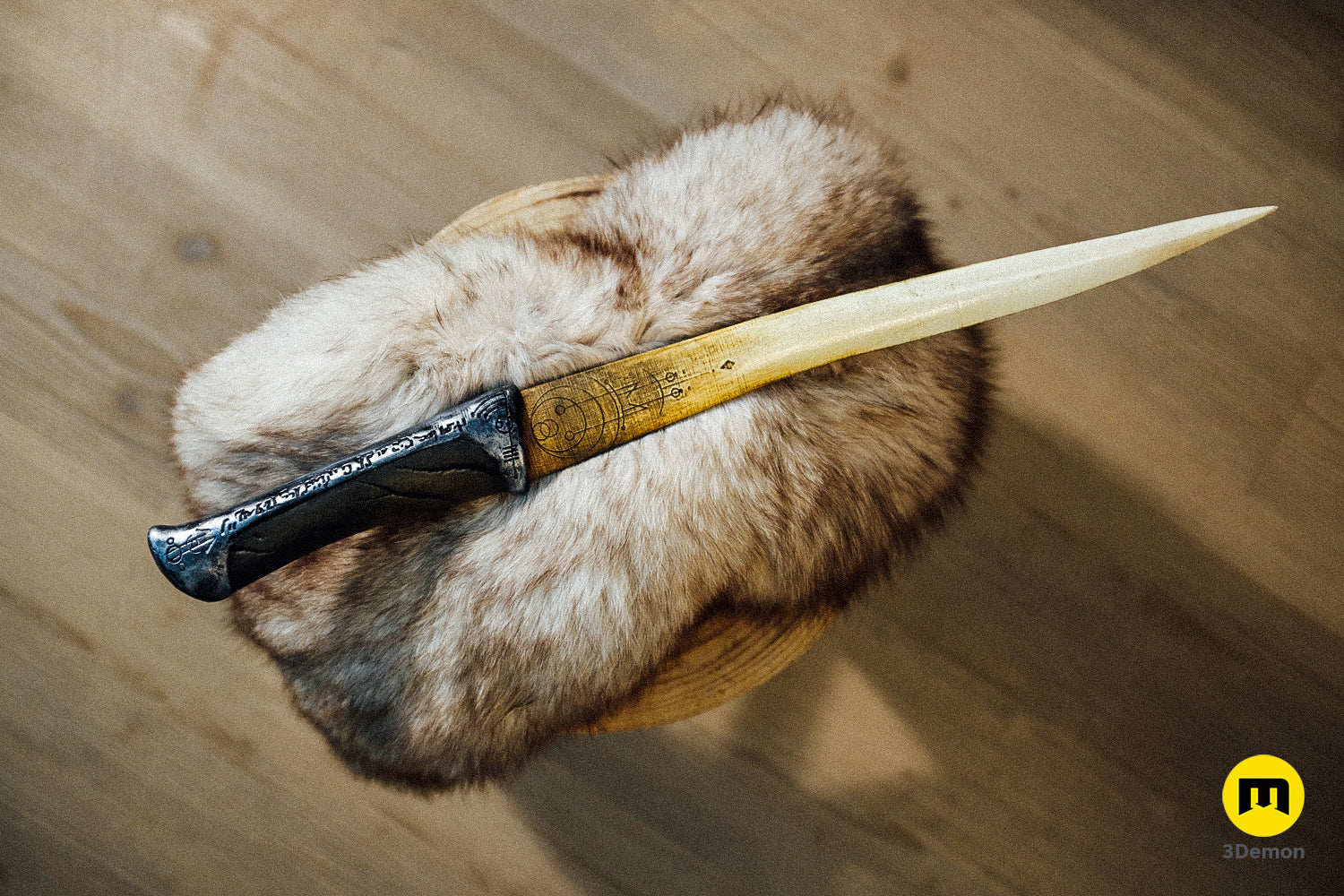 3D visualization of Paul Atreides Crysknife, golden blade with ornate hilt, Dune cosplay prop
