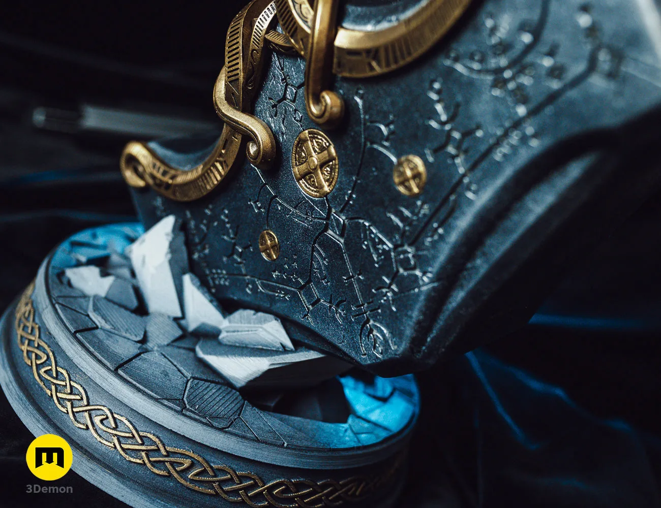 Textured 3D render of Mjolnir - God of War Ragnarok STL, gold chain, blue handle, 3D printed cosplay prop.