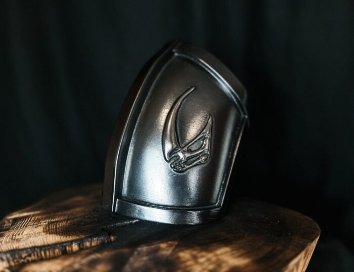 Mandalorian Mudhorn signet shoulder armor — 3D printable STL model