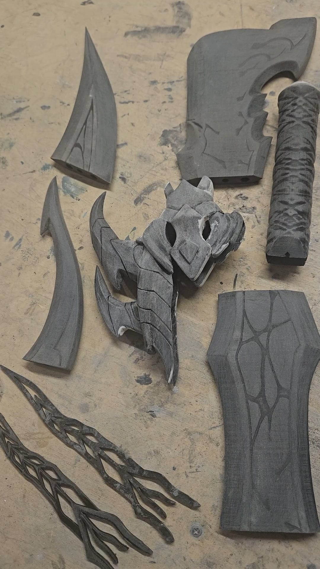 3D printed Kasaka's Venom Fang dagger from Solo Leveling