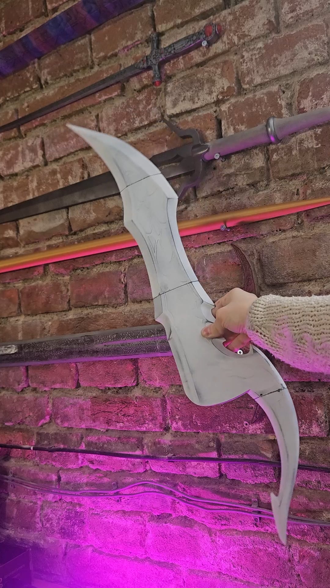 3D printed Kasaka's Venom Fang dagger from Solo Leveling, step photo 5