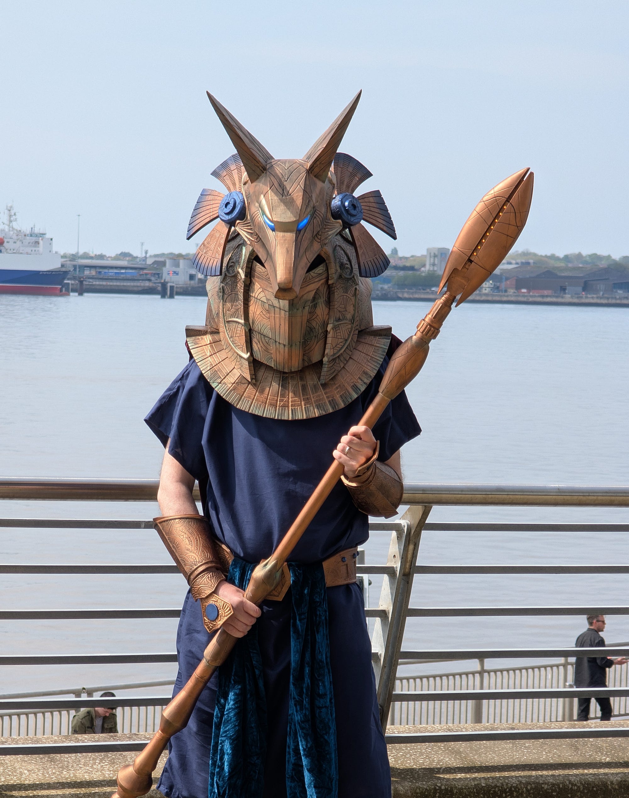 3D printed Stargate Anubis guard costume with helmet and Jaffa staff – Whats Next?