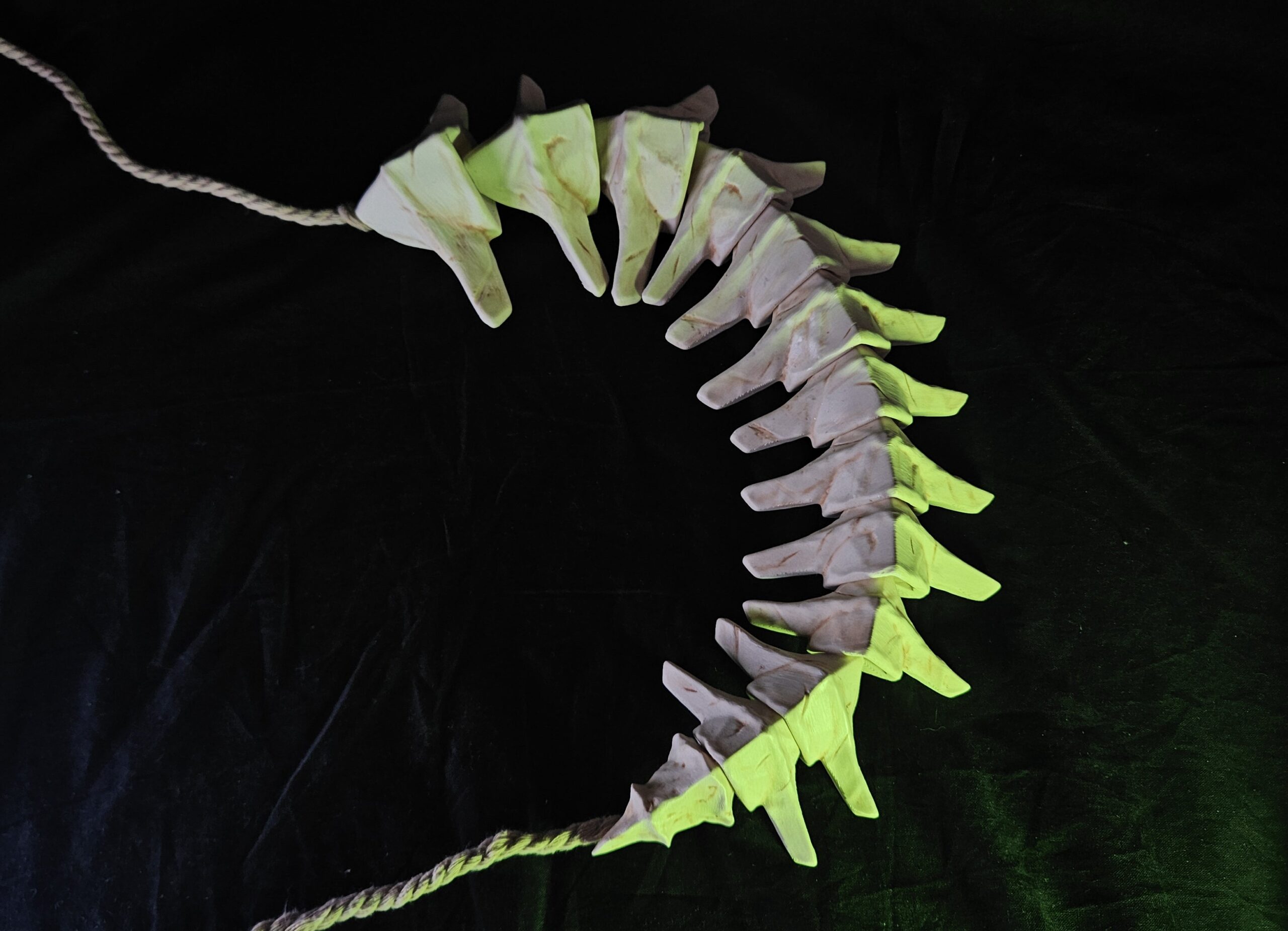 3D printed The Silent cosplay costume from Slay the Spire – Building the Vertebra Spine