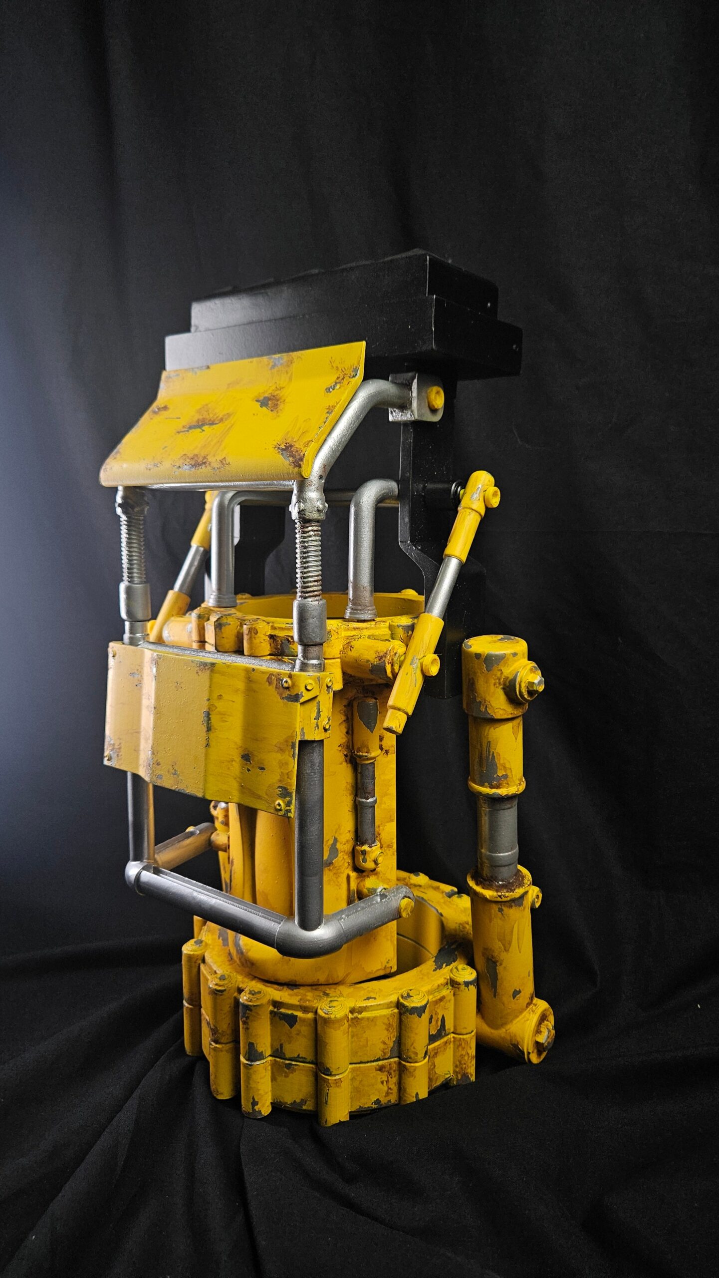 3D printed Lucy Power Fist cosplay prop from Fallout – Final Result